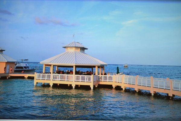 Morritt's Tortuga Club (East End)